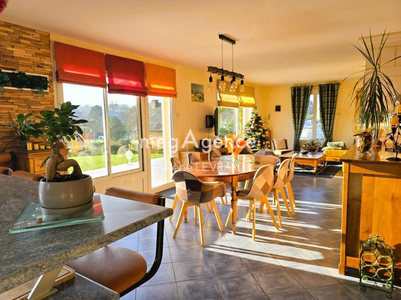 Pavillon - 148 m² - 8 pièces