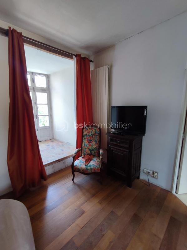 Demeure - 198 m² - 9 pièces