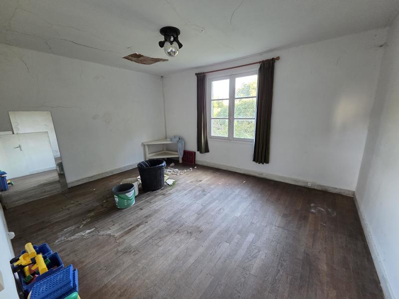 Maison - 300 m² - 6 pièces