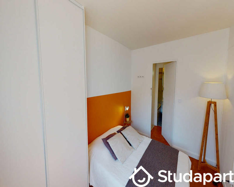 Chambre - 50 m² - 1 pièce
