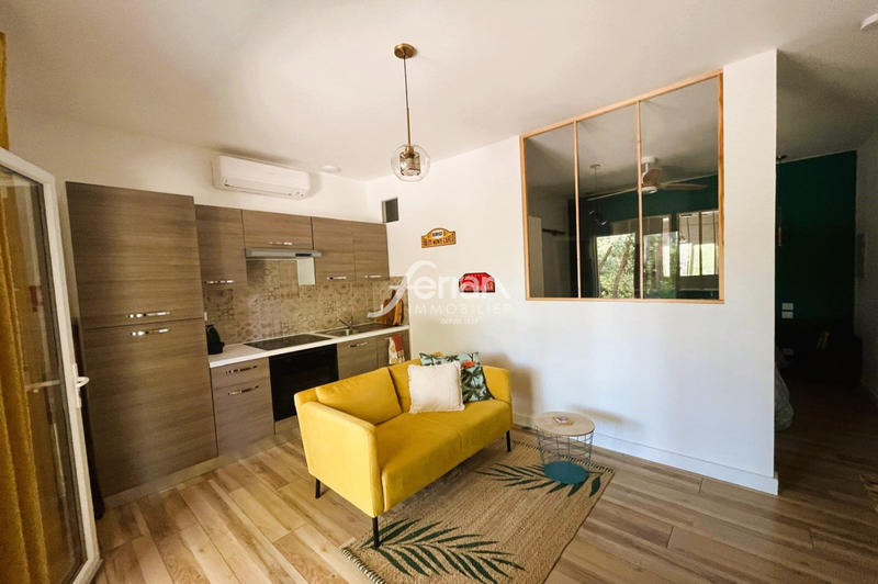 Maison - 200 m² - 7 pièces