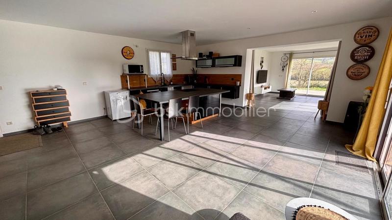 Maison traditionnelle - 133 m² - 5 pièces