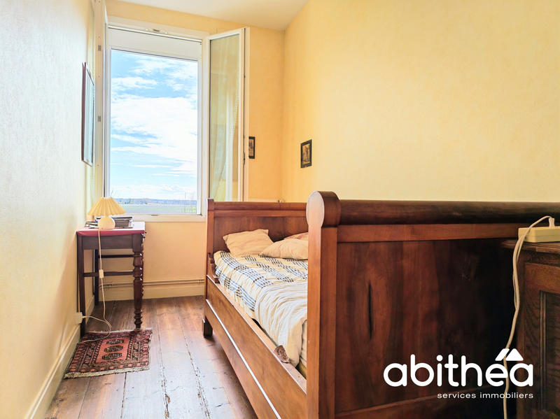 Maison - 380 m² - 12 pièces