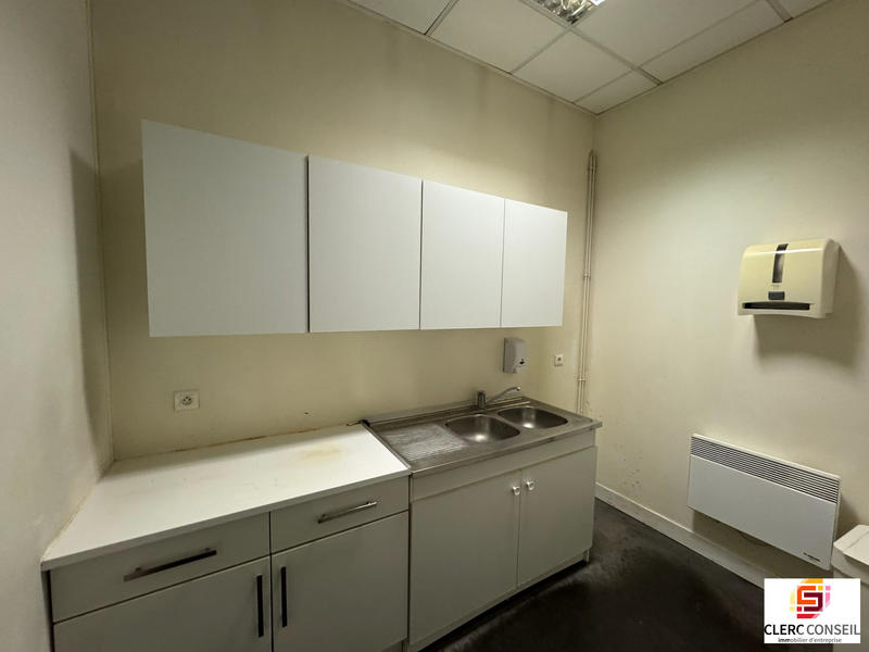 Local d'activités - 435 m²