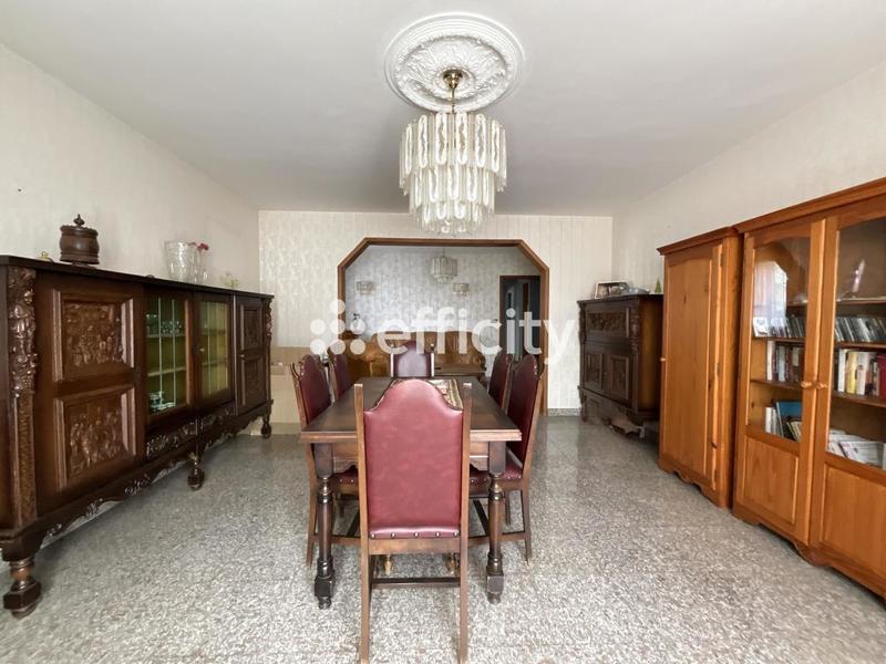 Villa - 249 m² - 13 pièces