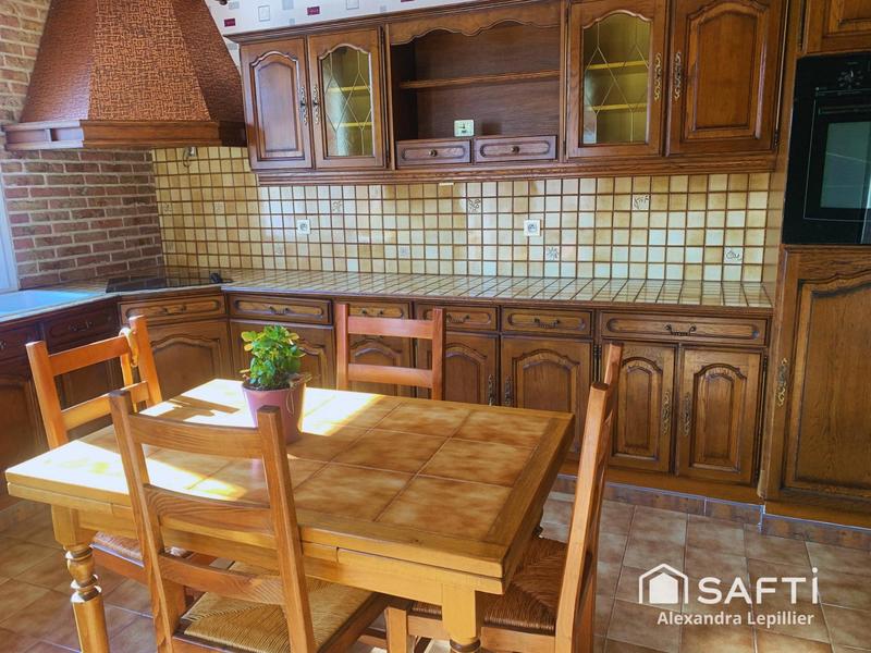 Maison - 99 m² - 5 pièces