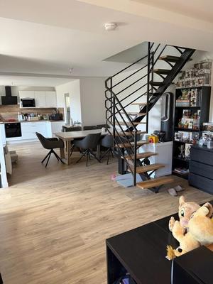 Maison - 93 m² - 5 pièces