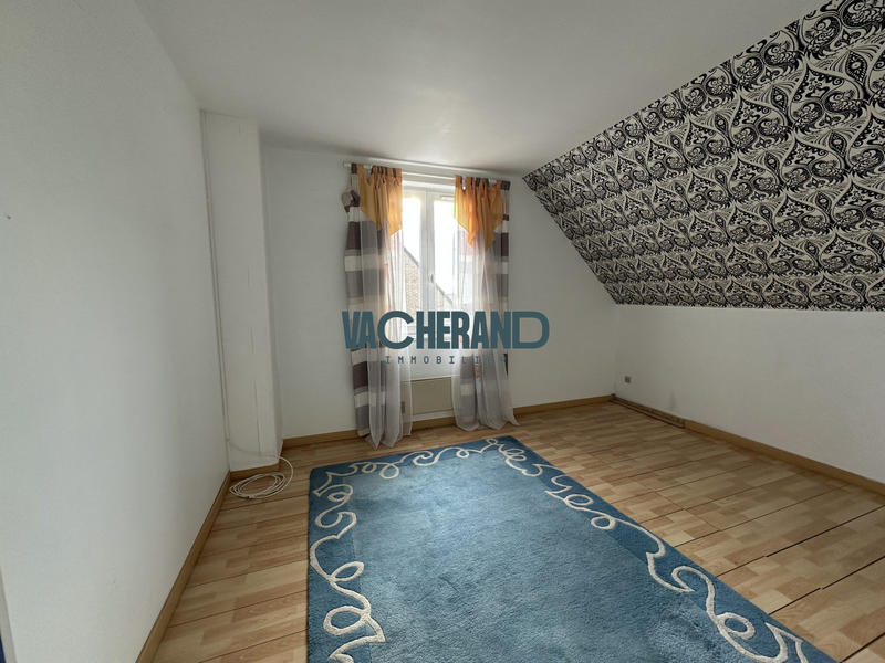 Maison - 140 m² - 5 pièces