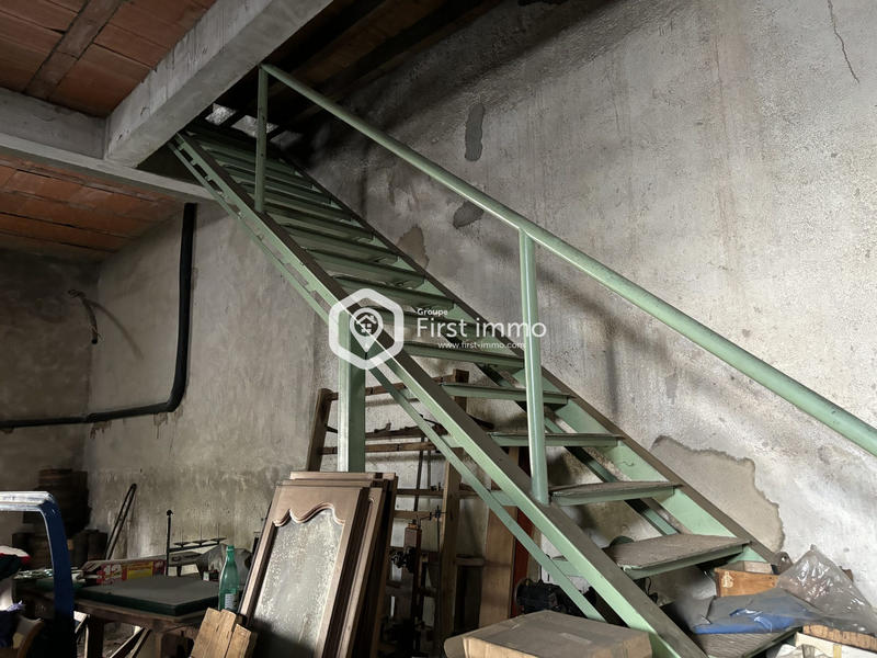 Maison ancienne - 700 m² - 4 pièces