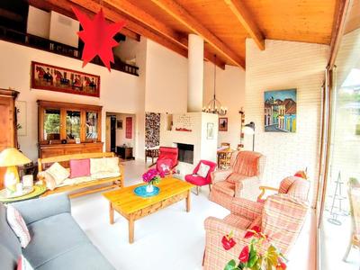 Villa - 350 m² - 10 pièces