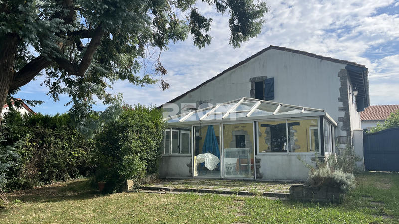 Maison - 200 m² - 7 pièces