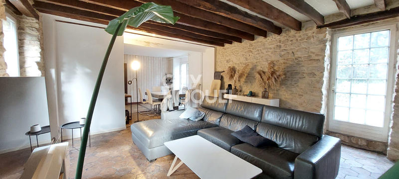 Maison - 218 m² - 9 pièces