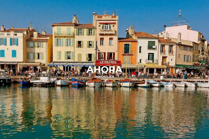 Appartement - 218 m² - 9 pièces