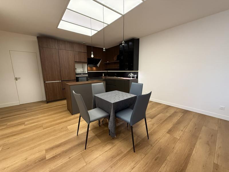 Appartement - 111 m² - 4 pièces