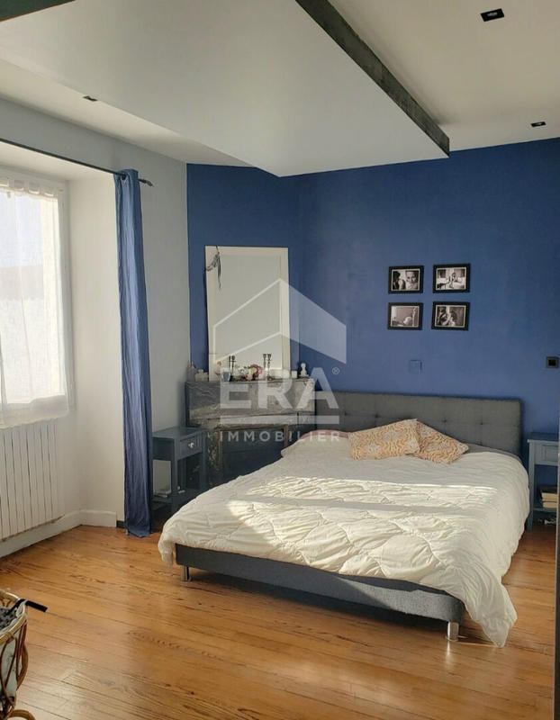 Maison - 205 m² - 6 pièces