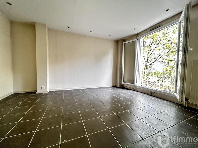 Appartement - 100 m² - 5 pièces