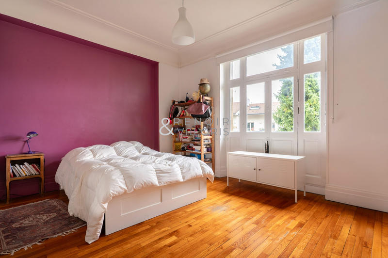 Appartement - 213 m² - 8 pièces