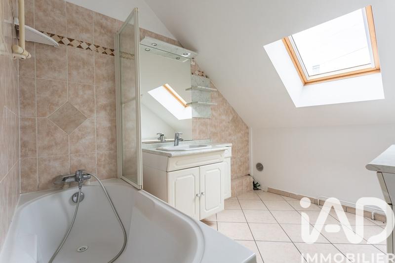 Maison - 123 m² - 8 pièces