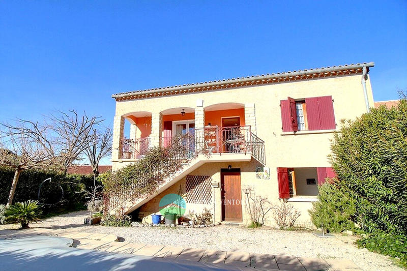 Maison - 180 m² - 5 pièces