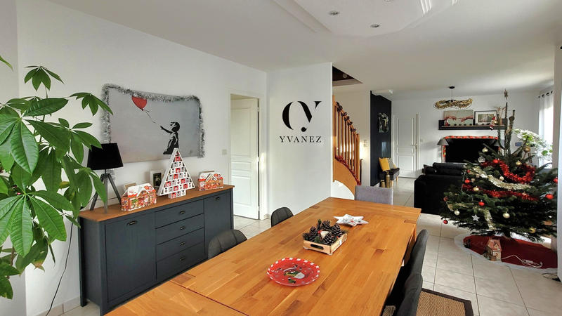 Maison - 143 m² - 7 pièces