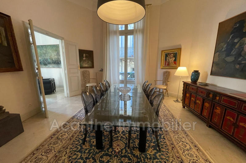 Appartement - 196 m² - 6 pièces