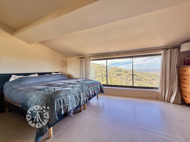 Mas - 200 m² - 7 pièces