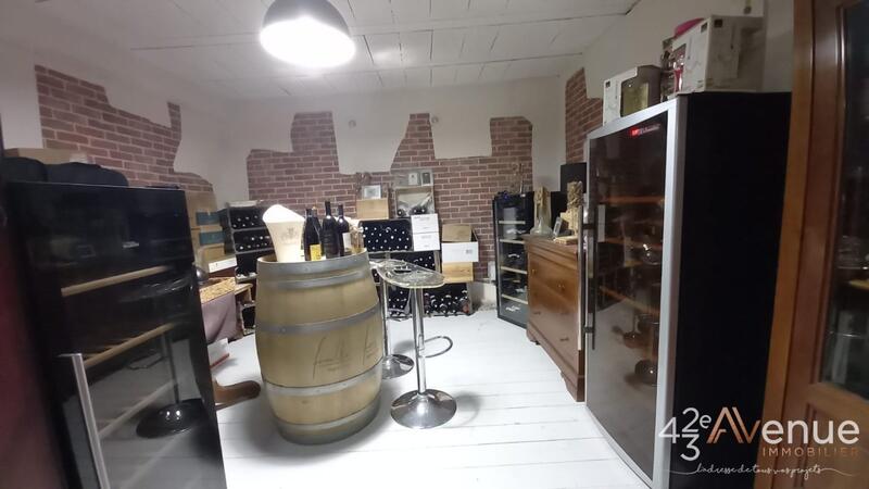 Maison - 214 m² - 7 pièces