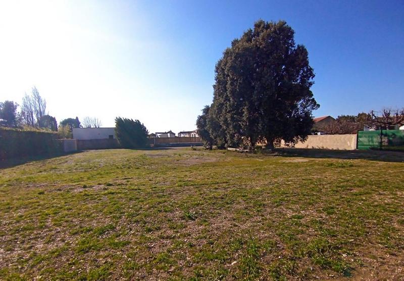 Terrain constructible - 1 400 m²