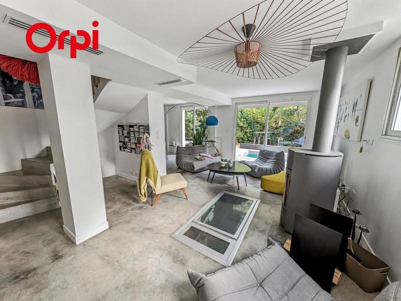 Villa - 169 m² - 7 pièces