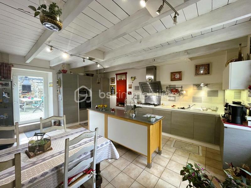 Maison en pierre - 280 m² - 12 pièces