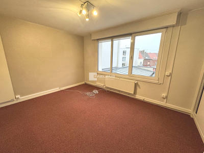 Local commercial - 748 m²