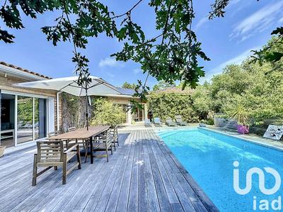 Maison - 147 m² - 5 pièces