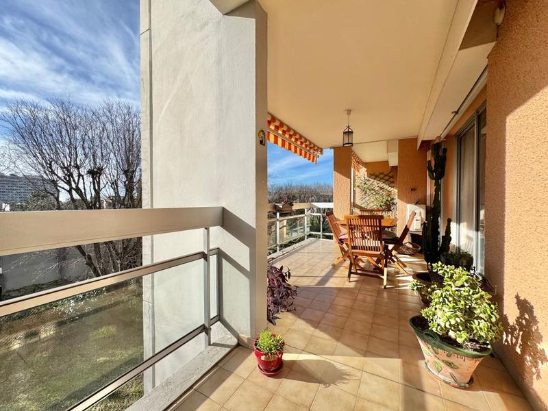 Appartement - 102 m² - 4 pièces