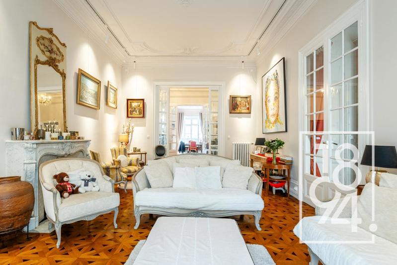 Appartement - 320 m² - 6 pièces