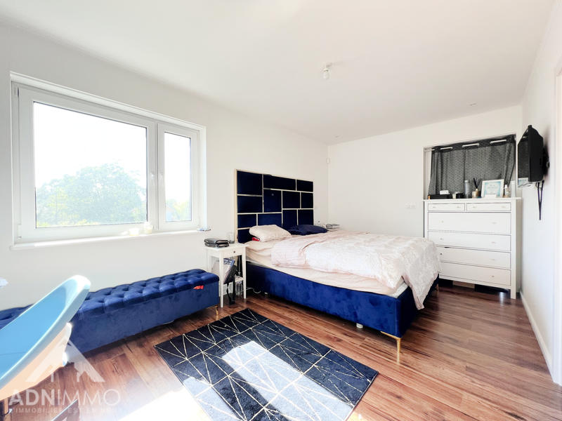 Maison - 225 m² - 7 pièces