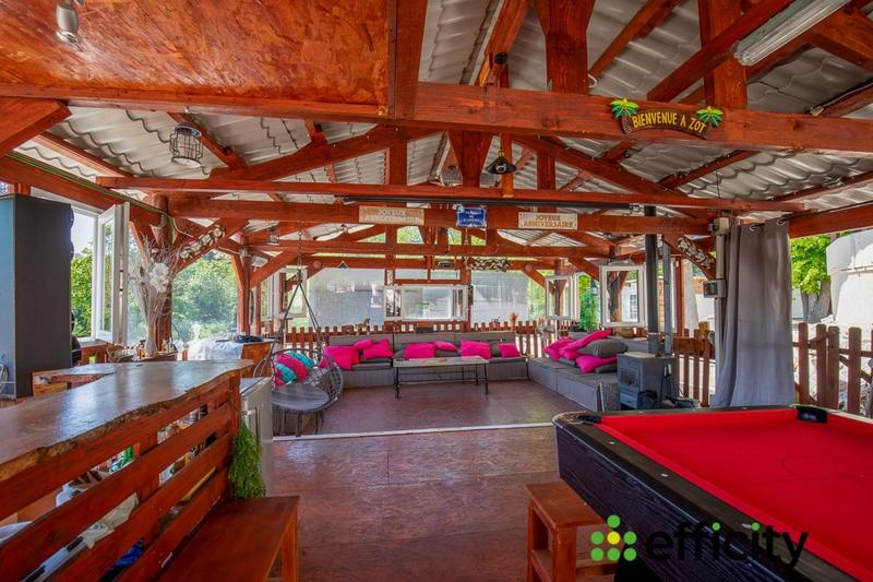 Maison - 246 m² - 11 pièces