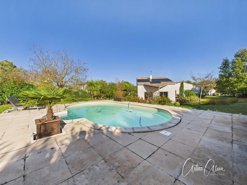 Maison - 172 m² - 6 pièces