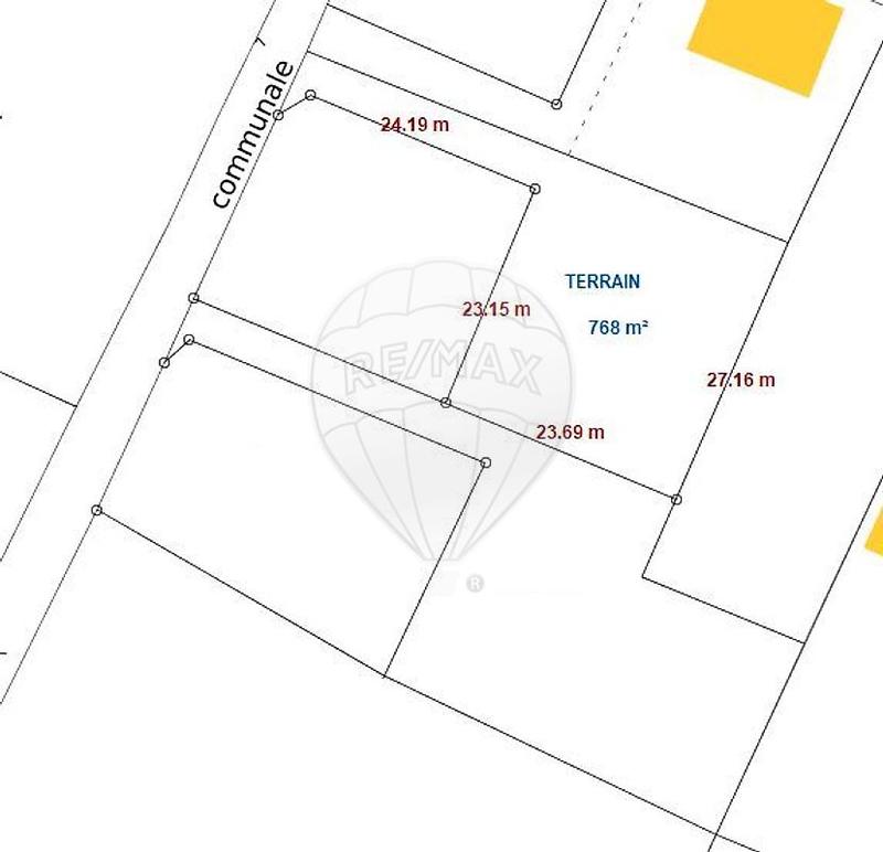 Terrain - 768 m²