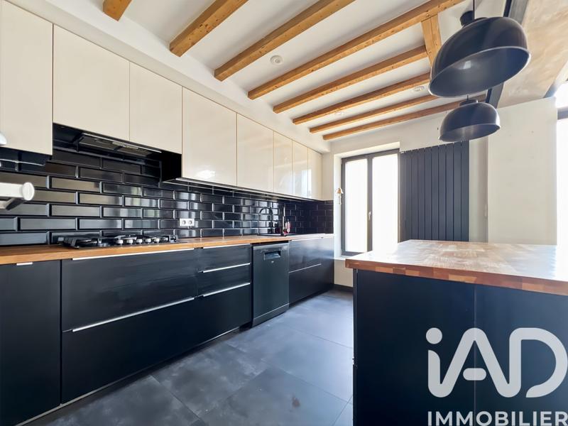 Maison de village - 211 m² - 8 pièces