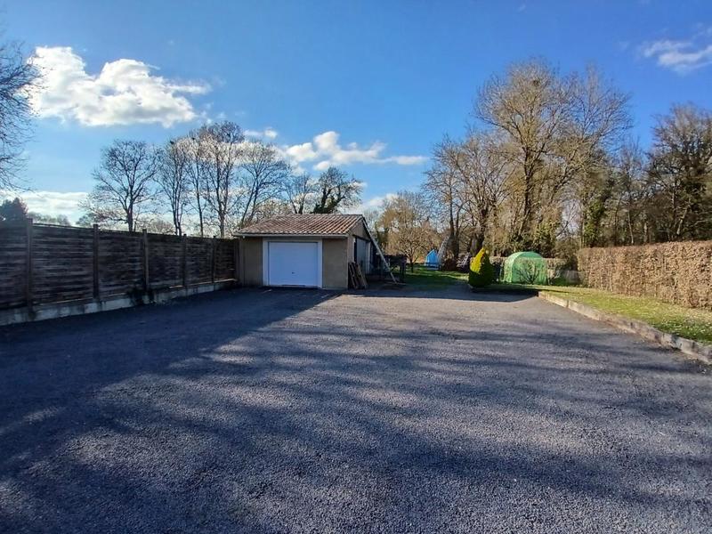 Maison - 102 m² - 4 pièces