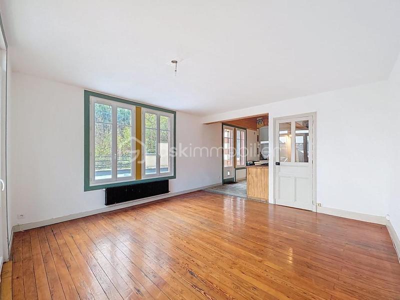 Maison - 185 m² - 7 pièces