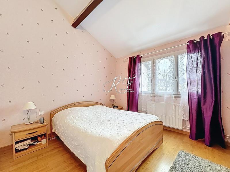 Maison - 95 m² - 5 pièces