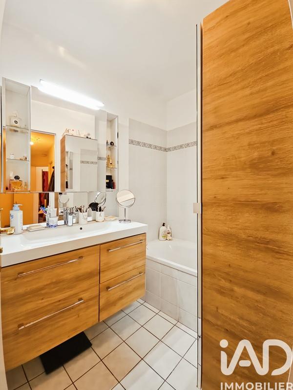 Appartement - 100 m² - 5 pièces