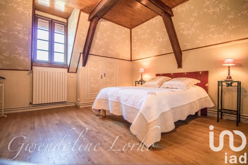 Maison - 215 m² - 7 pièces