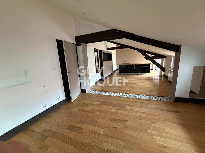 Immeuble - 270 m² - 8 pièces