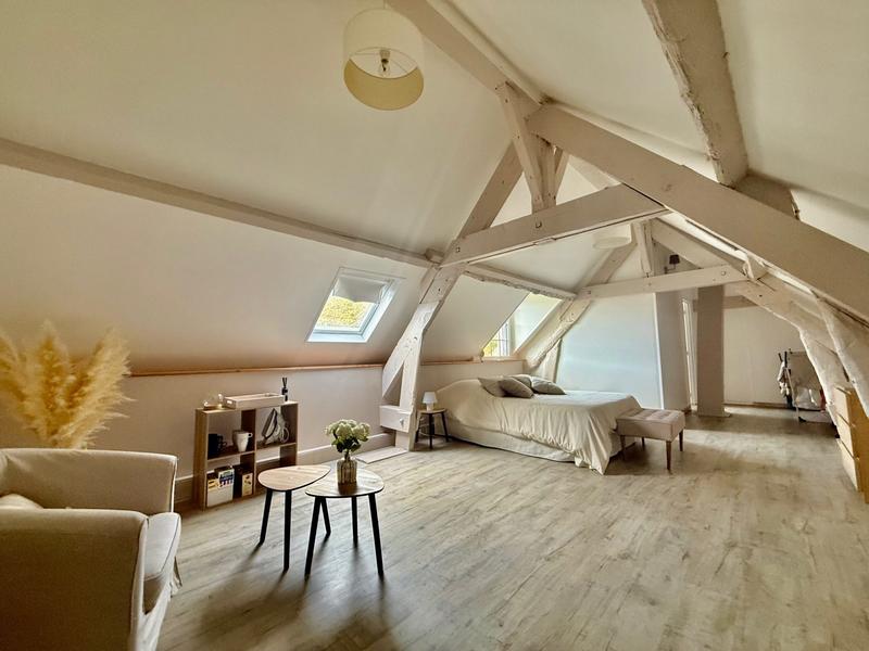 Maison - 270 m² - 7 pièces