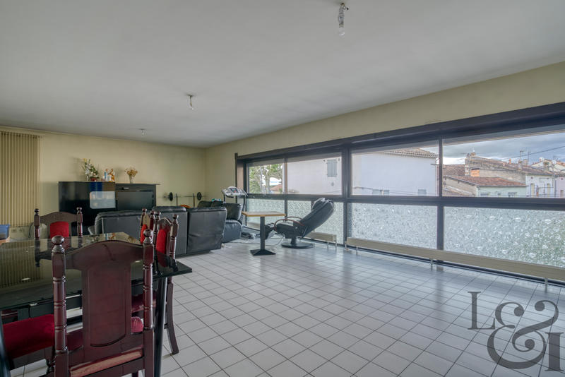 Appartement - 165 m² - 5 pièces