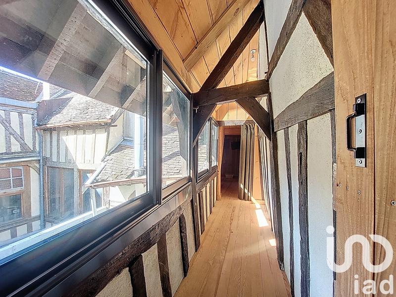 Maison - 182 m² - 9 pièces