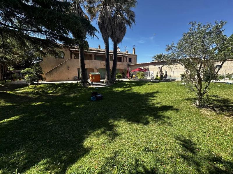 Villa - 400 m² - 9 pièces