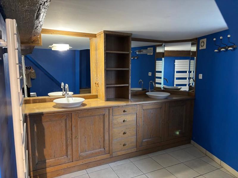 Maison - 230 m² - 6 pièces